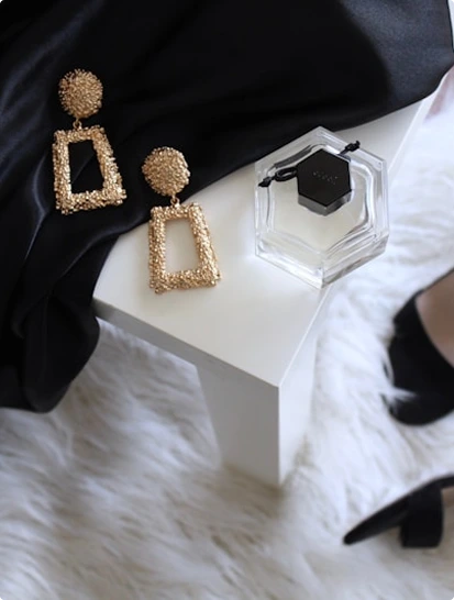 Luxury Goods & Fashion